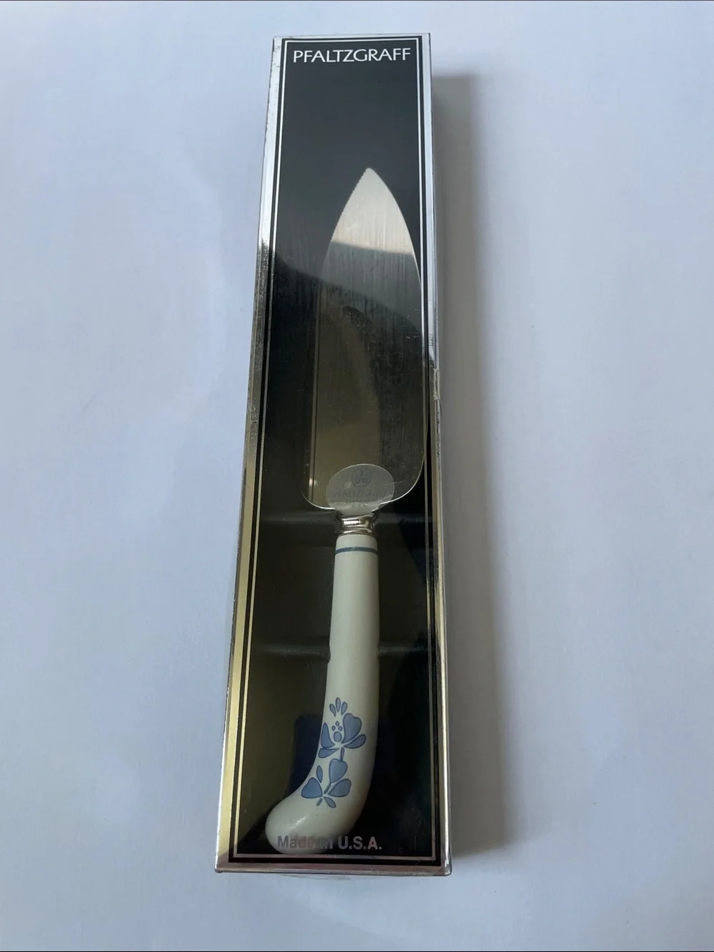 NIB Pfaltzgraff White Ceramic Handle Cake Server with Blue Floral Accent